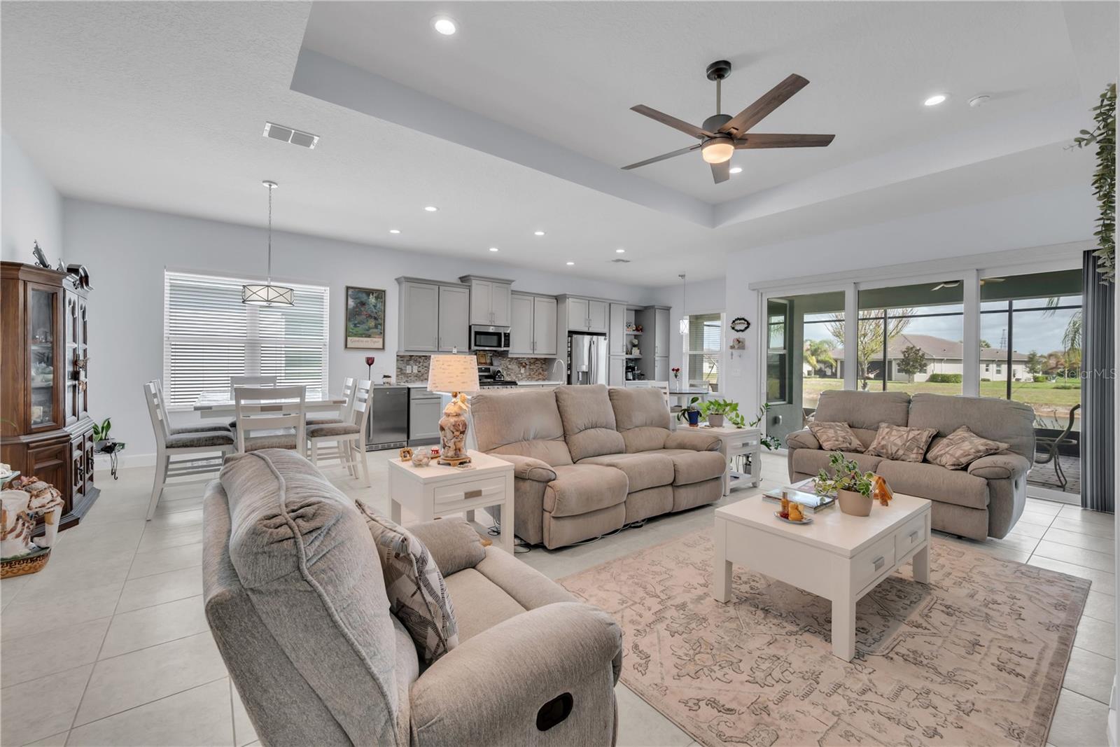 Image 7 of 51 For 4916 Sevilla Shores Drive