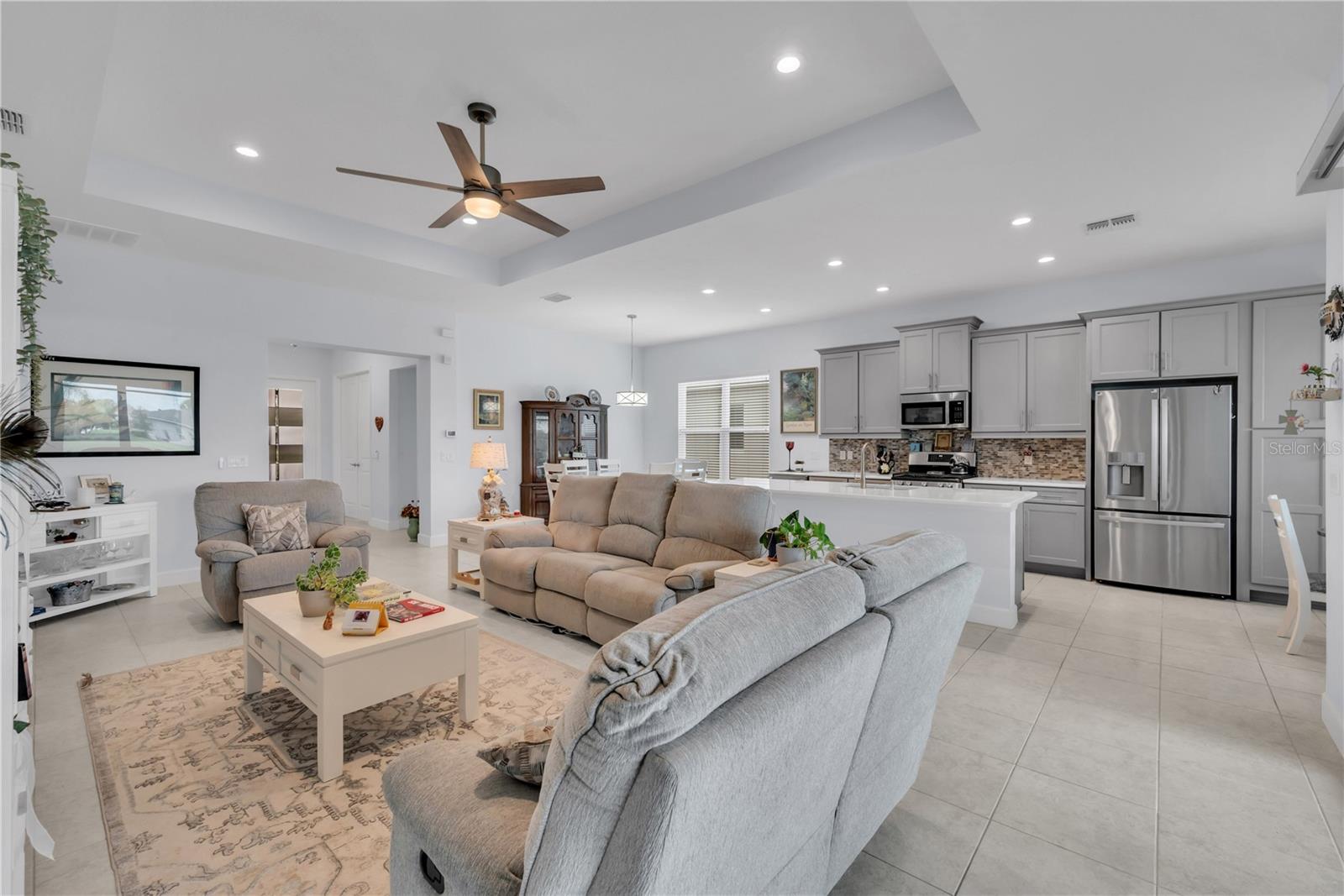 Image 9 of 51 For 4916 Sevilla Shores Drive