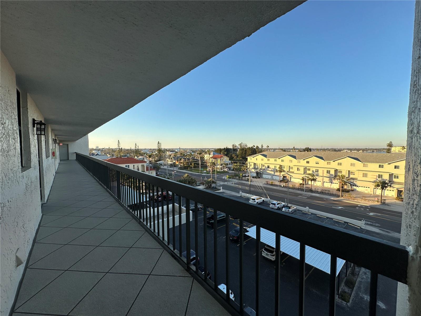 Image 26 of 91 For 15462 Gulf Boulevard 501