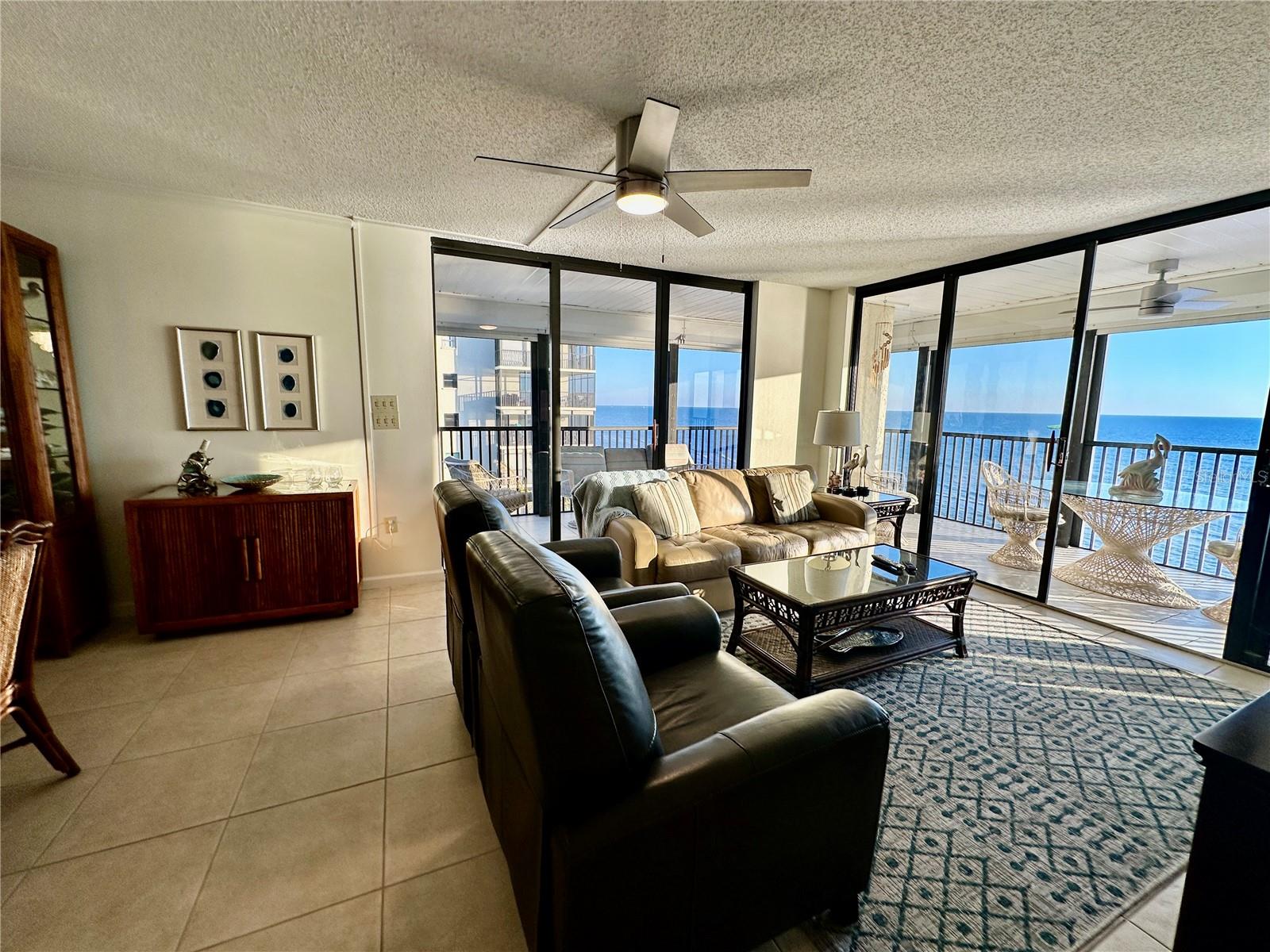 Image 4 of 91 For 15462 Gulf Boulevard 501
