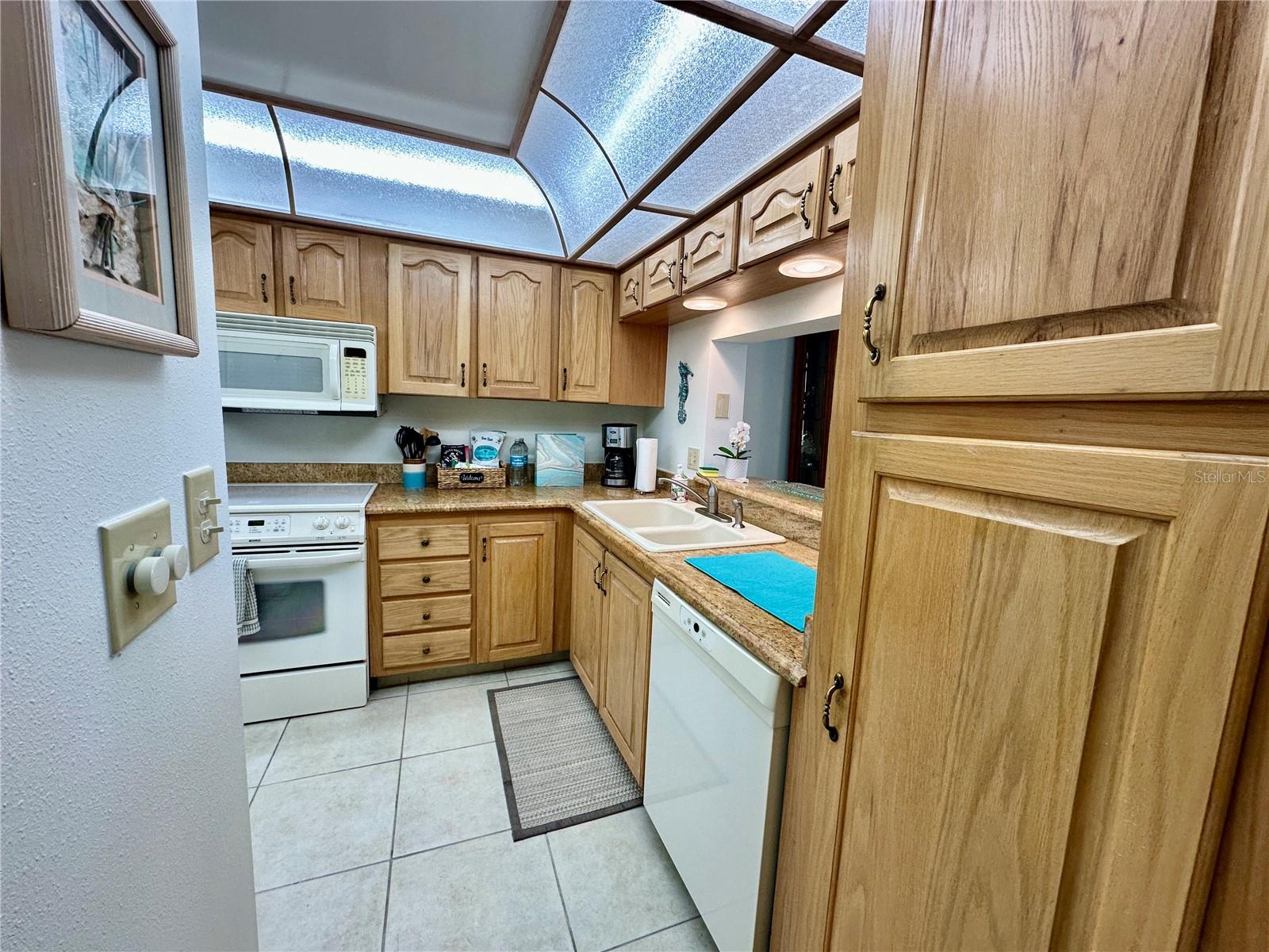 Image 51 of 91 For 15462 Gulf Boulevard 501