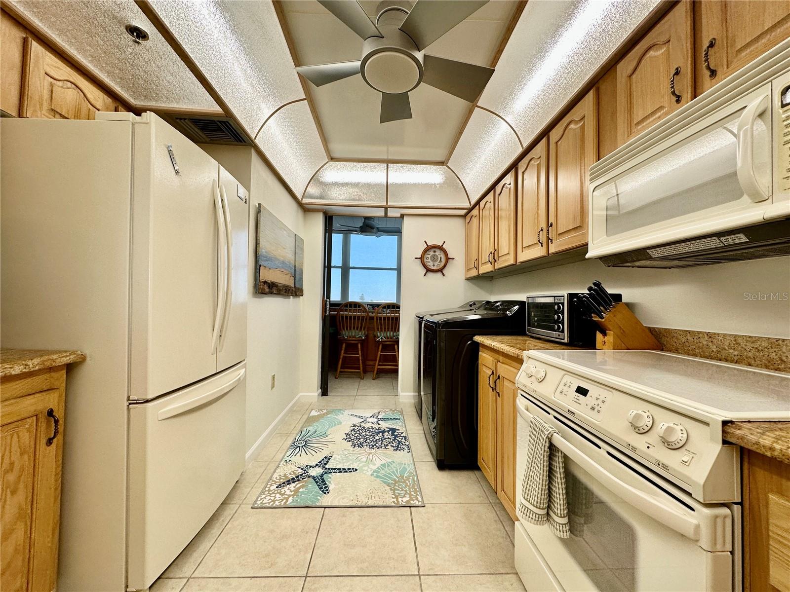 Image 55 of 91 For 15462 Gulf Boulevard 501