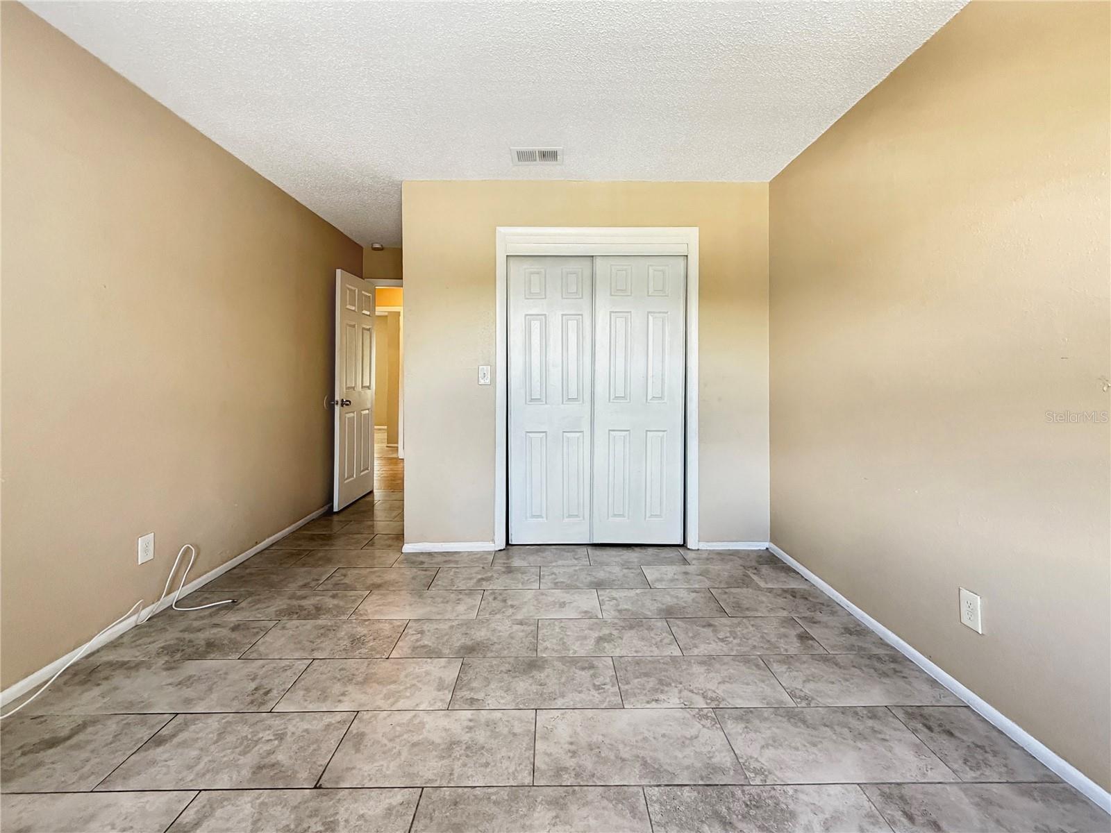 Image 15 of 41 For 7210 Manhattan Avenue 2524