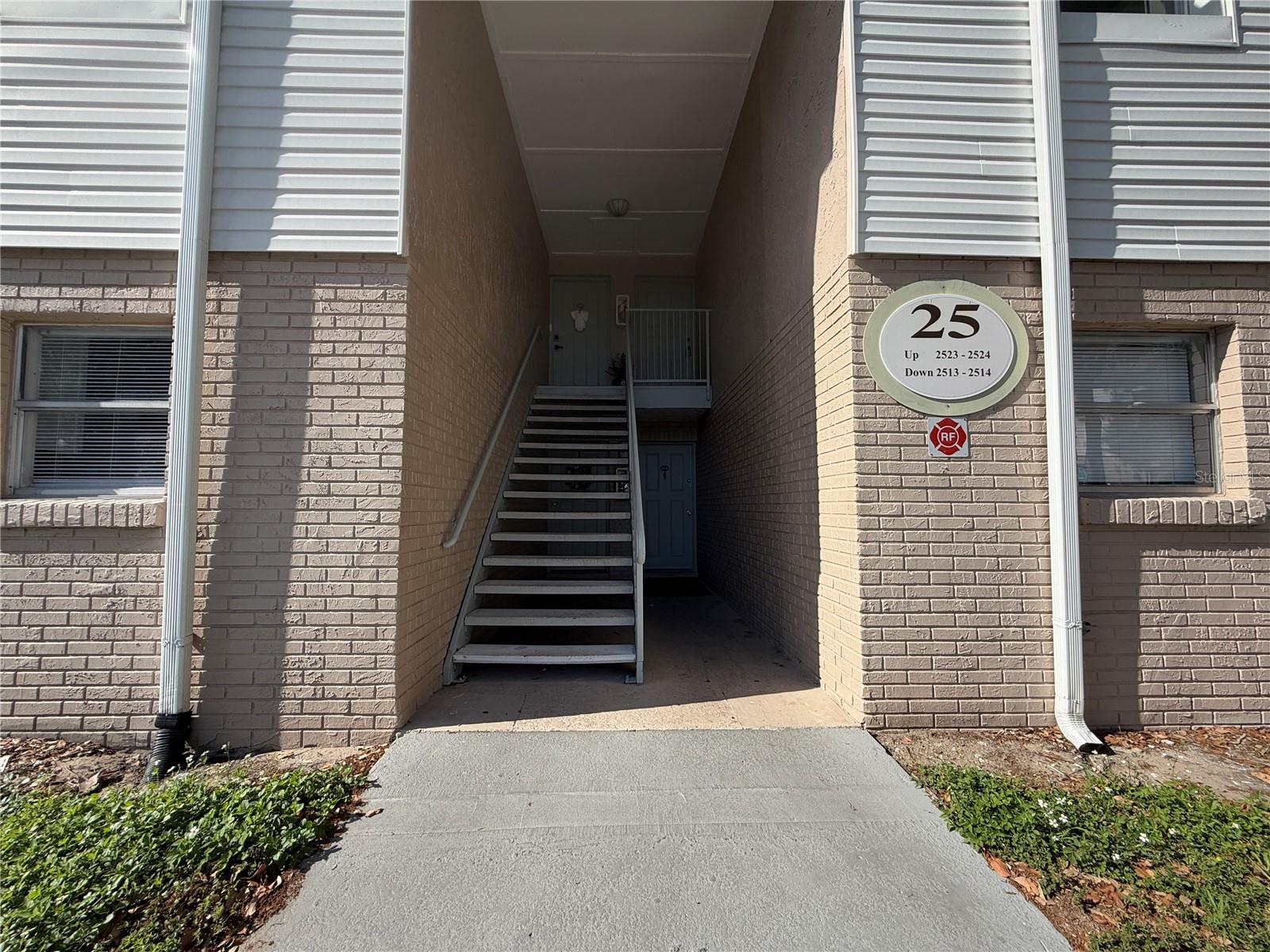 Image 2 of 41 For 7210 Manhattan Avenue 2524