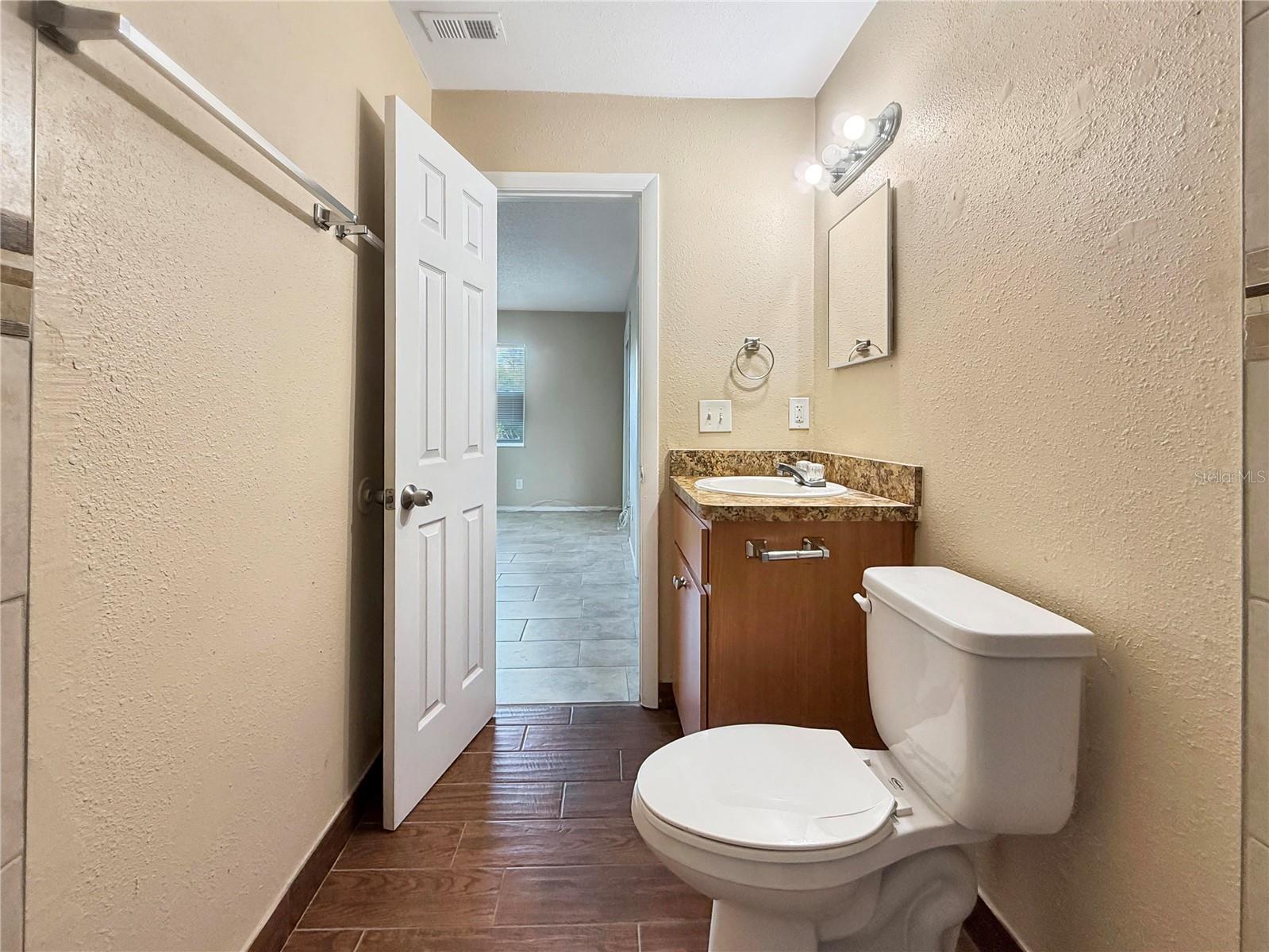 Image 32 of 41 For 7210 Manhattan Avenue 2524