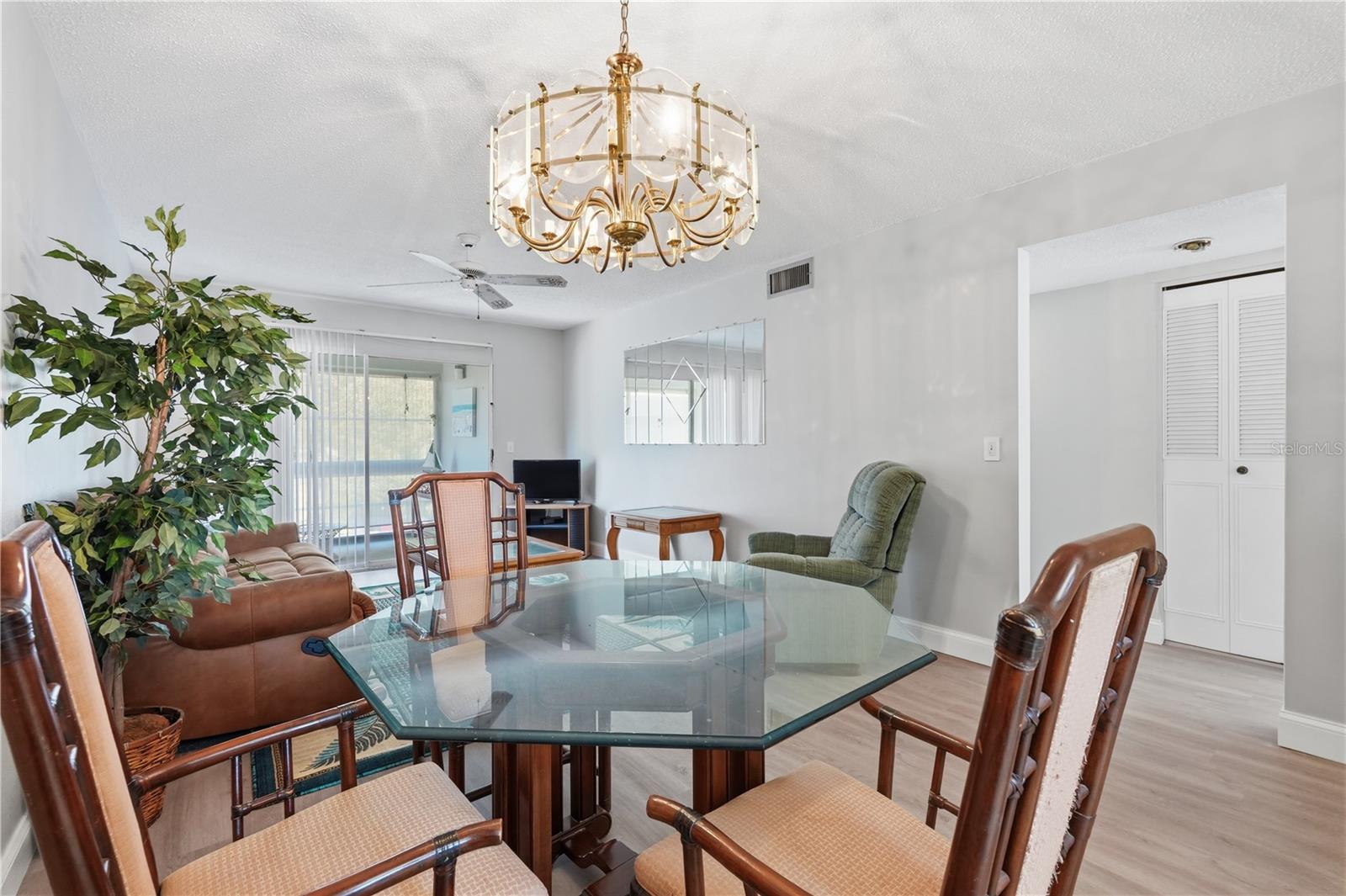 Image 14 of 28 For 2750 Bay Drive 14e