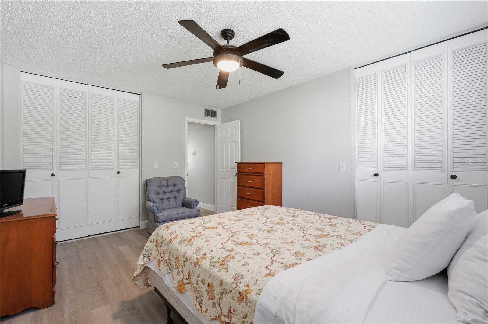 Image 25 of 28 For 2750 Bay Drive 14e