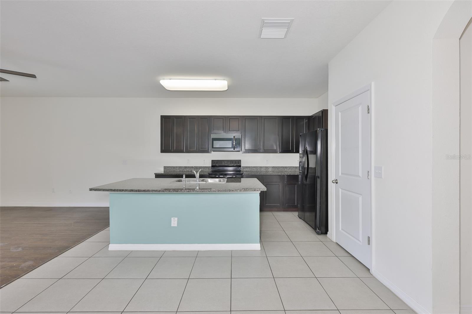 Image 17 of 41 For 8969 Indigo Trail Loop