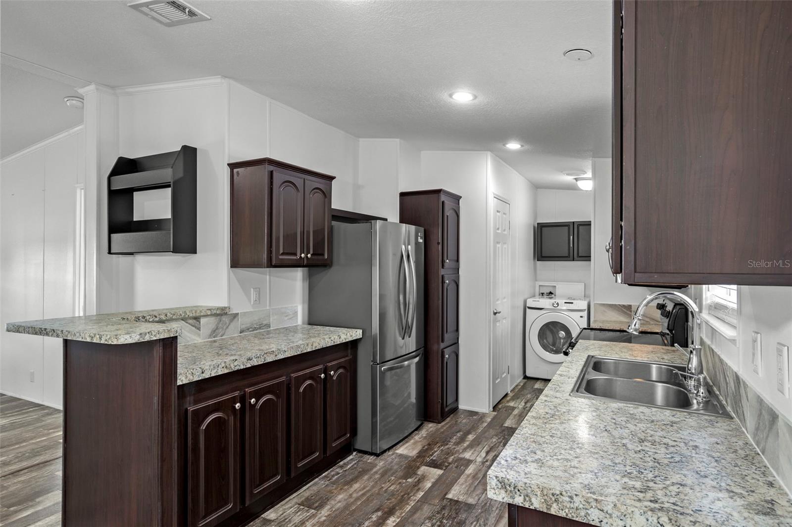 Image 14 of 37 For 5920 Whisper Point