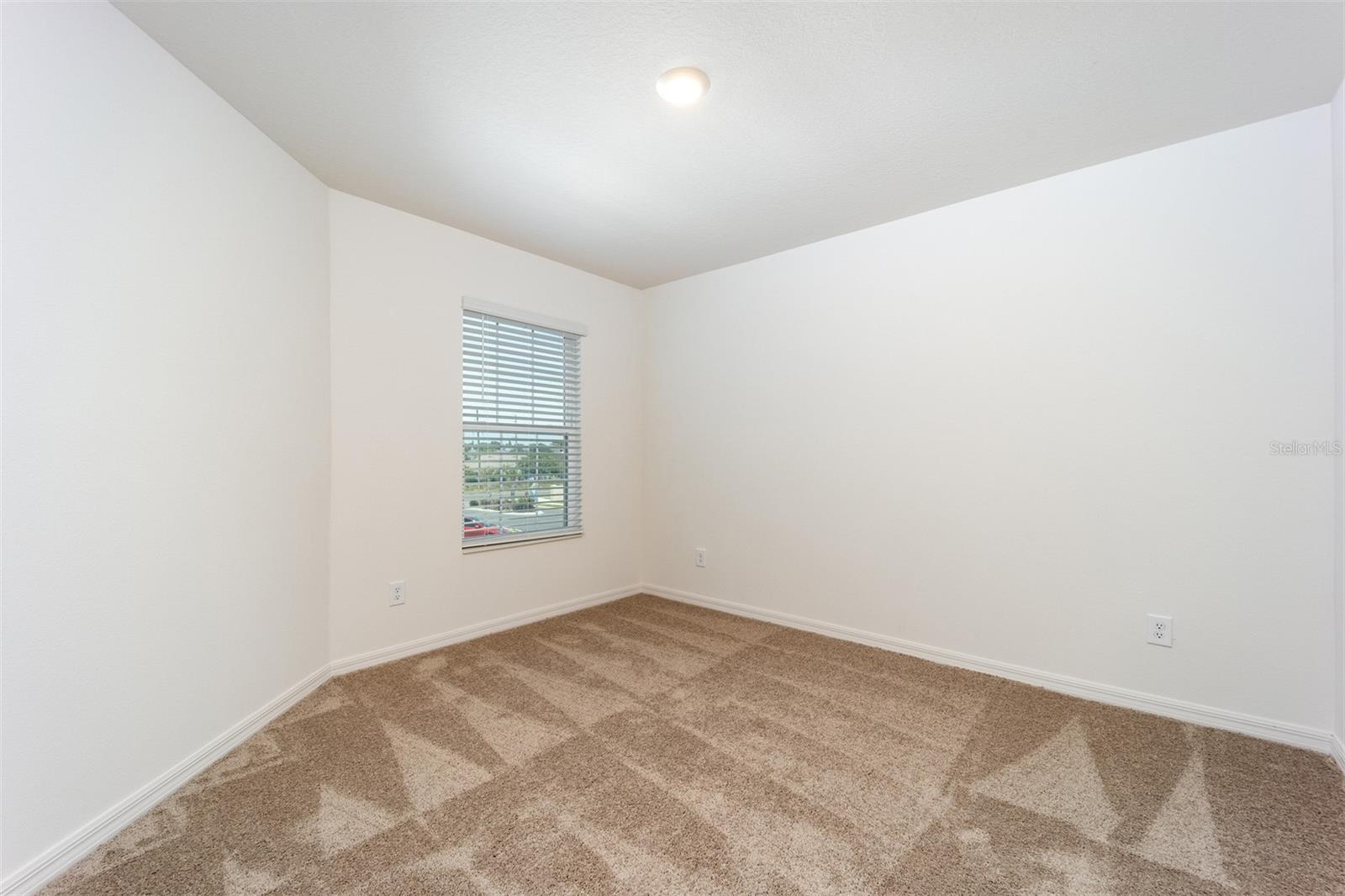 Image 13 of 16 For 690 Poppy Lane