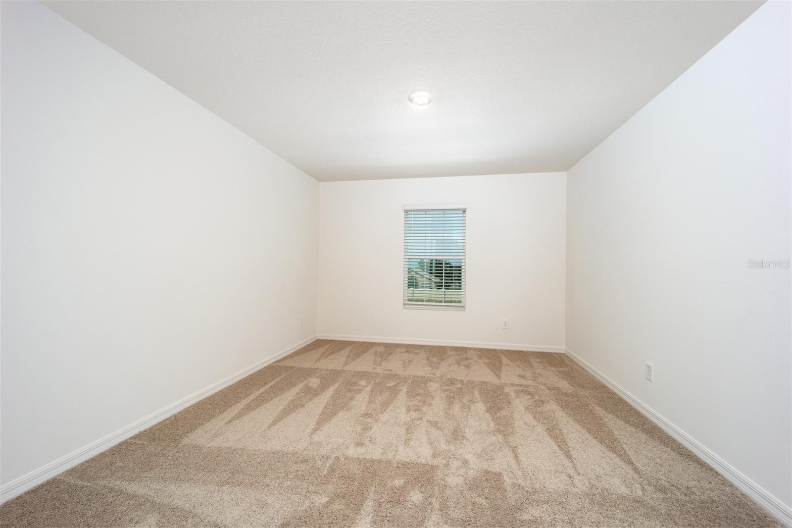 Image 14 of 16 For 690 Poppy Lane