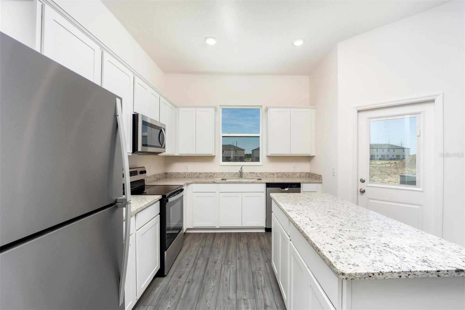 Image 7 of 16 For 690 Poppy Lane