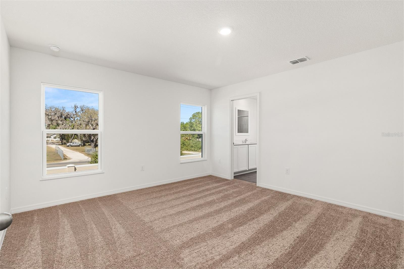 Image 14 of 25 For 1790 White Elephant Loop