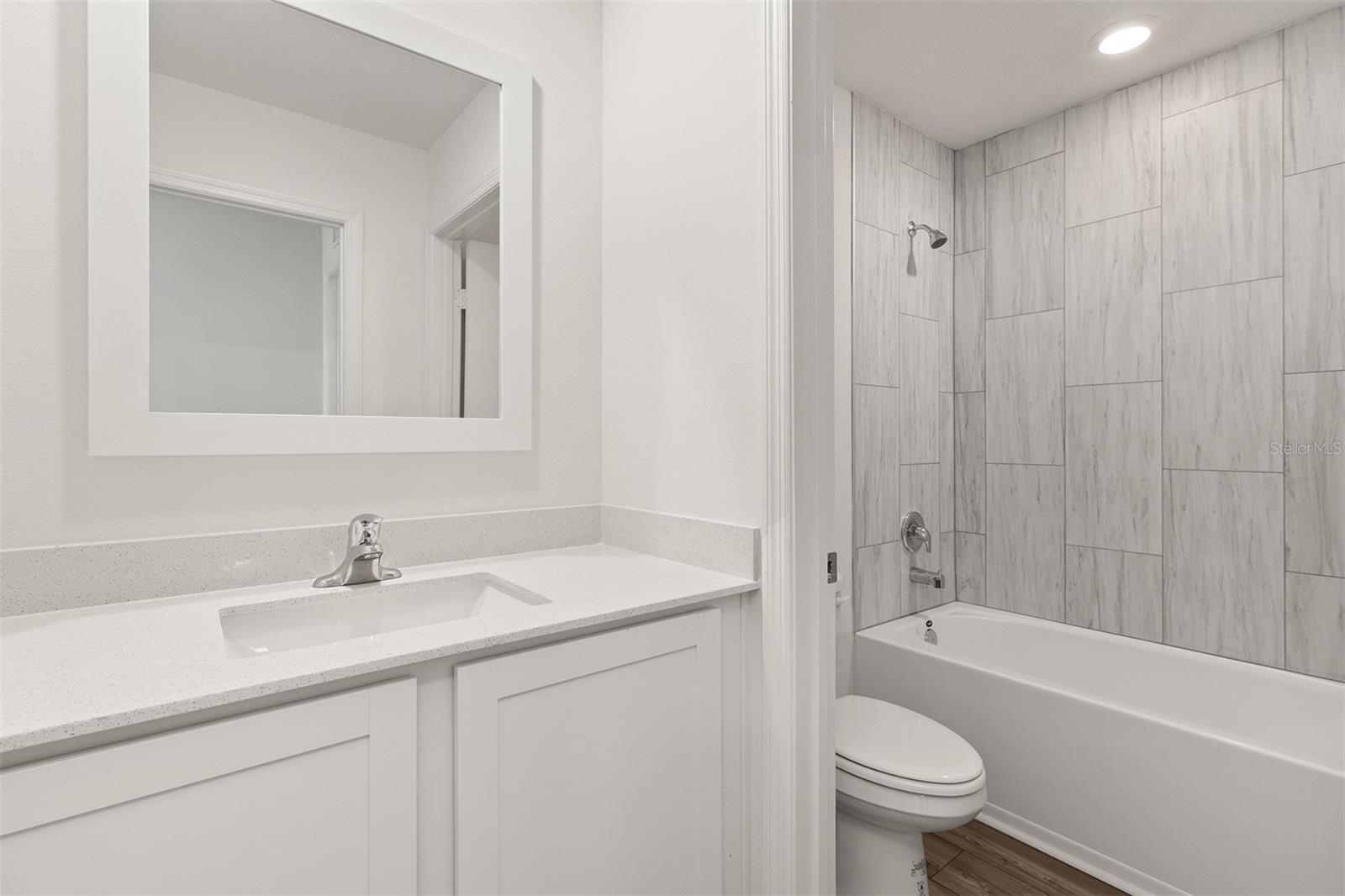 Image 24 of 25 For 1790 White Elephant Loop