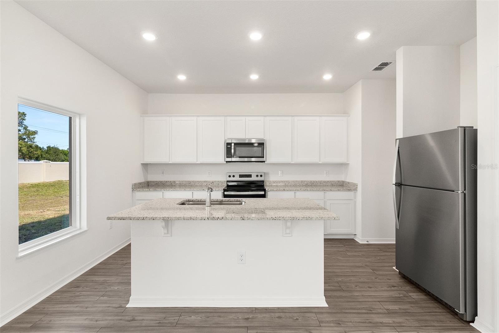 Image 4 of 25 For 1790 White Elephant Loop