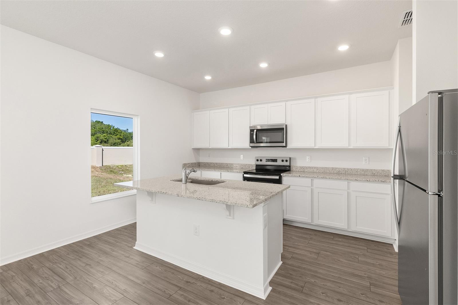 Image 5 of 25 For 1790 White Elephant Loop