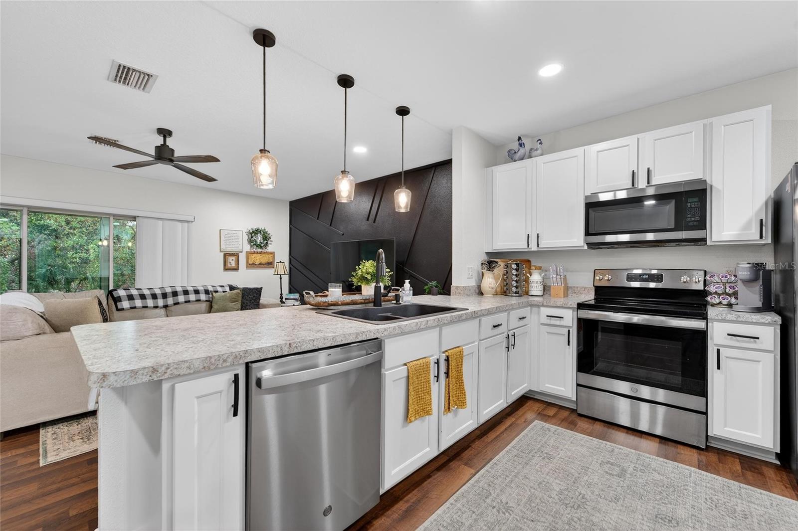 Image 26 of 90 For 9824 Hound Chase Drive