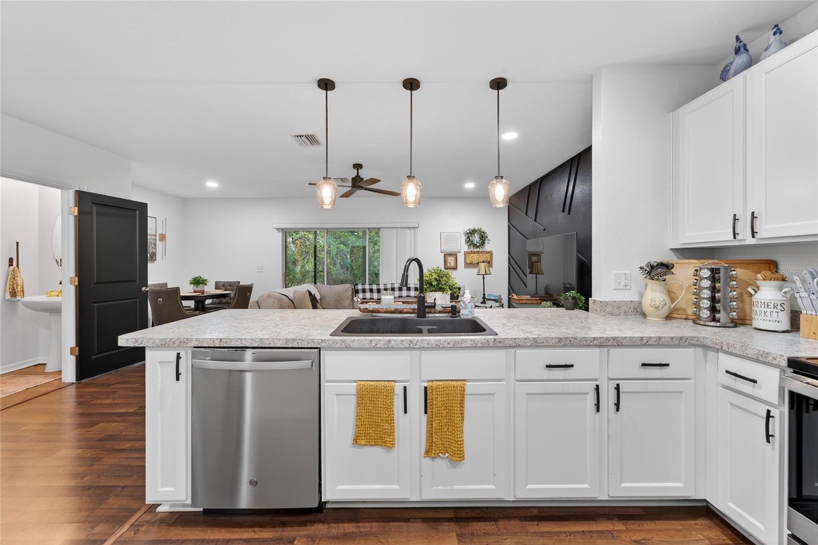 Image 27 of 90 For 9824 Hound Chase Drive