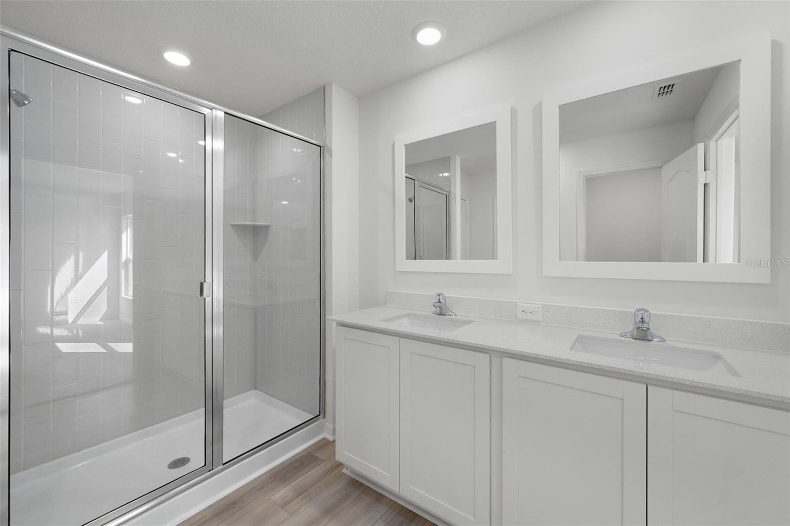 Image 16 of 31 For 1774 White Elephant Loop