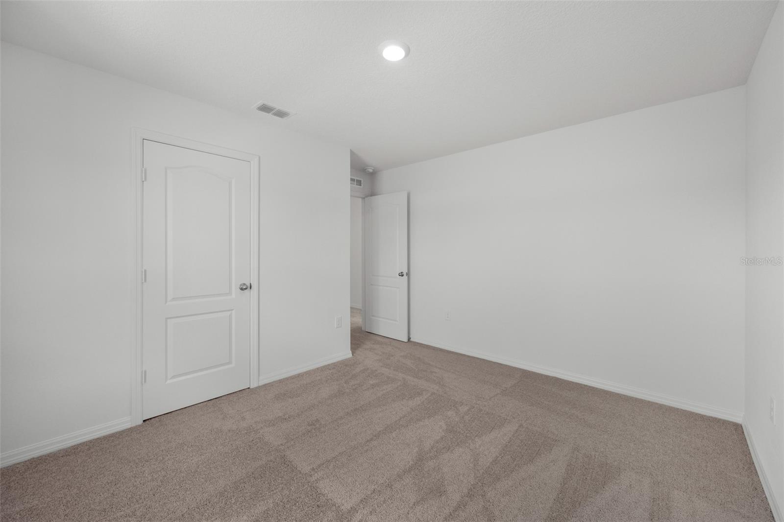 Image 25 of 31 For 1774 White Elephant Loop