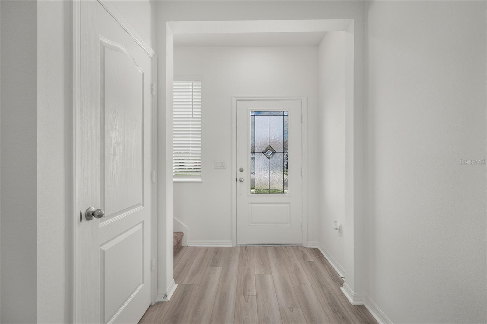 Image 28 of 31 For 1774 White Elephant Loop