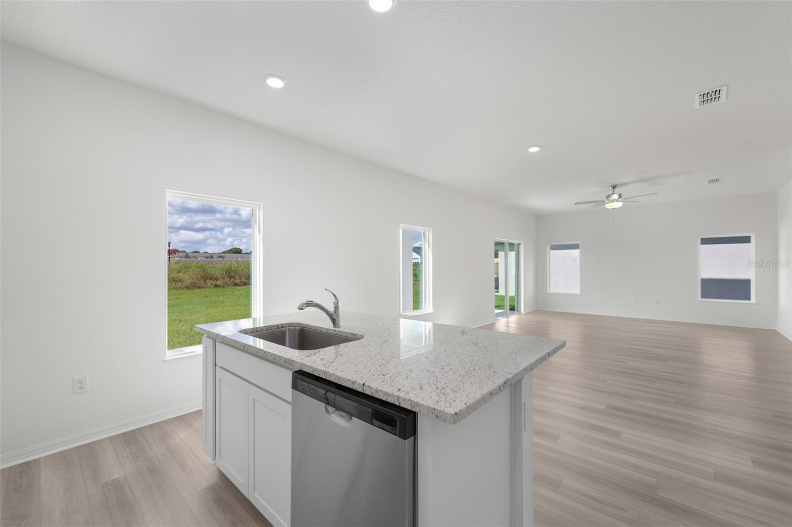 Image 5 of 31 For 1774 White Elephant Loop