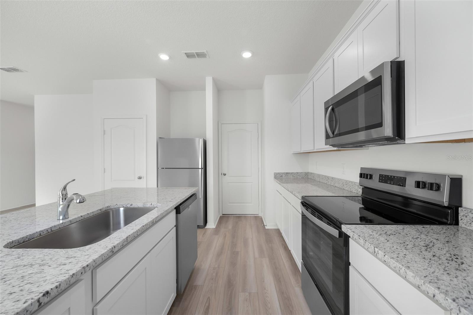 Image 7 of 31 For 1774 White Elephant Loop