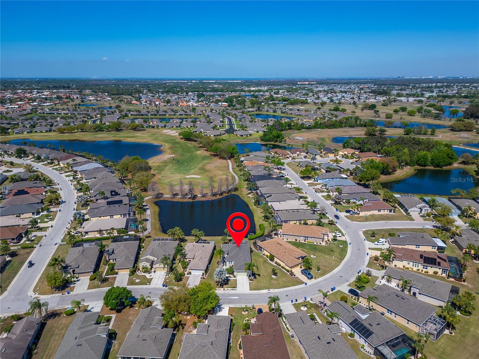 Image 33 of 47 For 915 Regal Manor Way