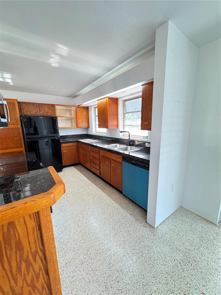 Image 3 of 19 For 8484 120th Street
