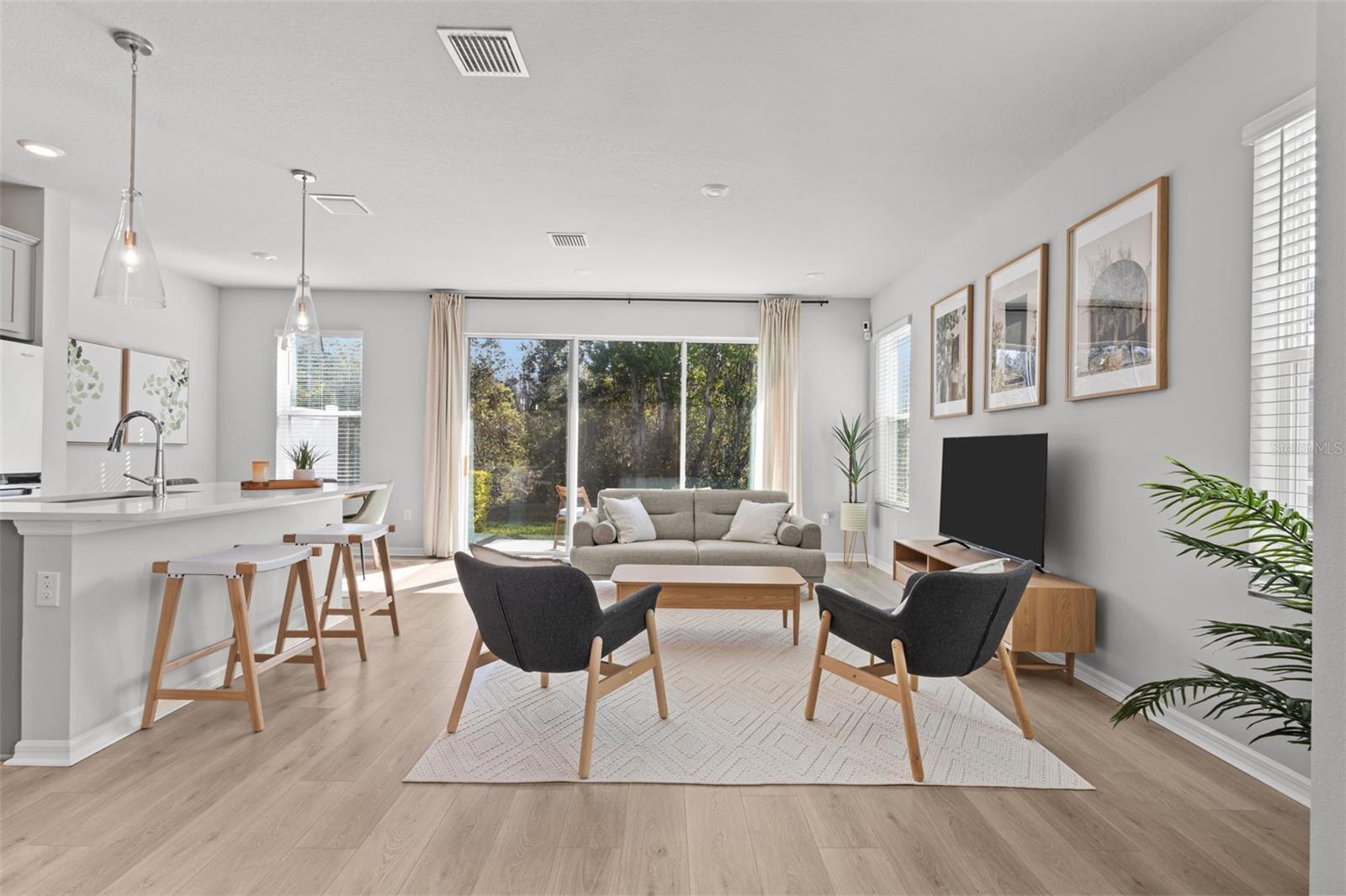 Listing photo id 9 for 17240 Balance Cove