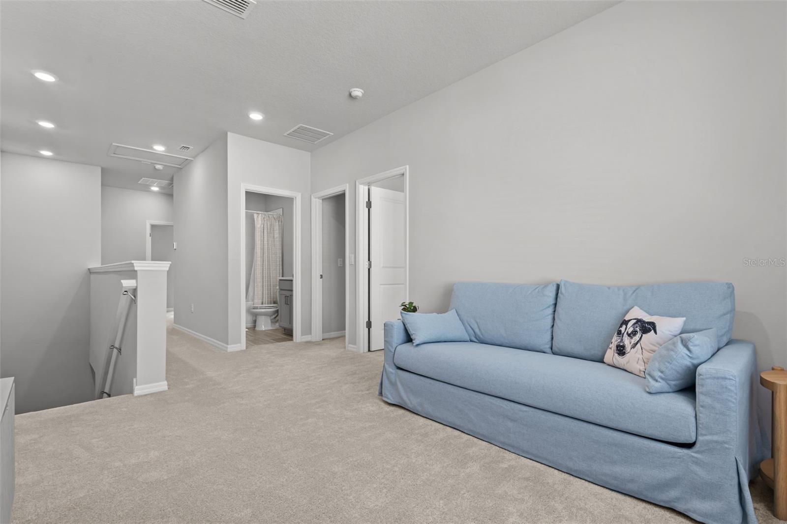 Listing photo id 14 for 17240 Balance Cove