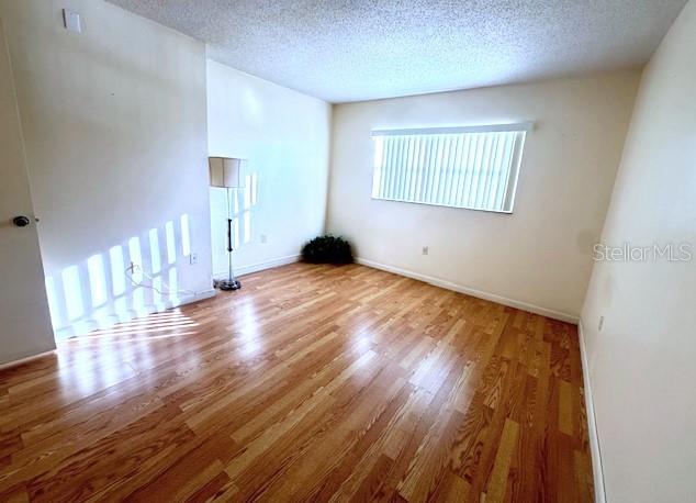 Image 11 of 64 For 946 Virginia Street 104- J