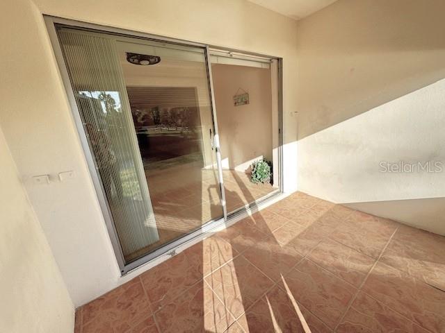 Image 16 of 64 For 946 Virginia Street 104- J