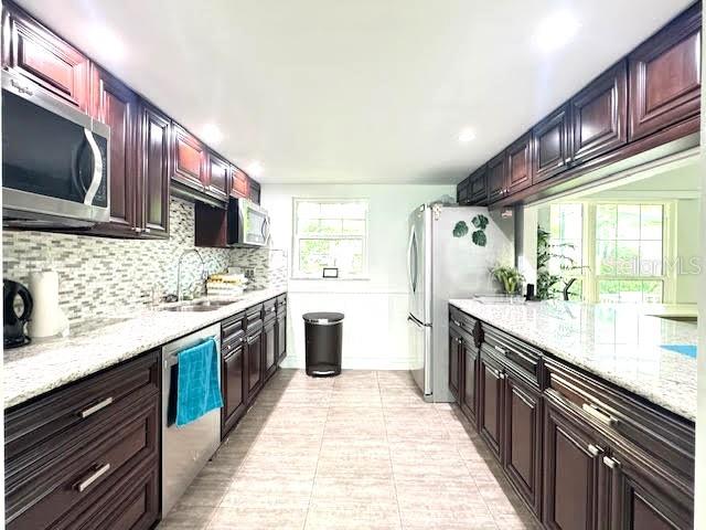 Image 36 of 64 For 946 Virginia Street 104- J