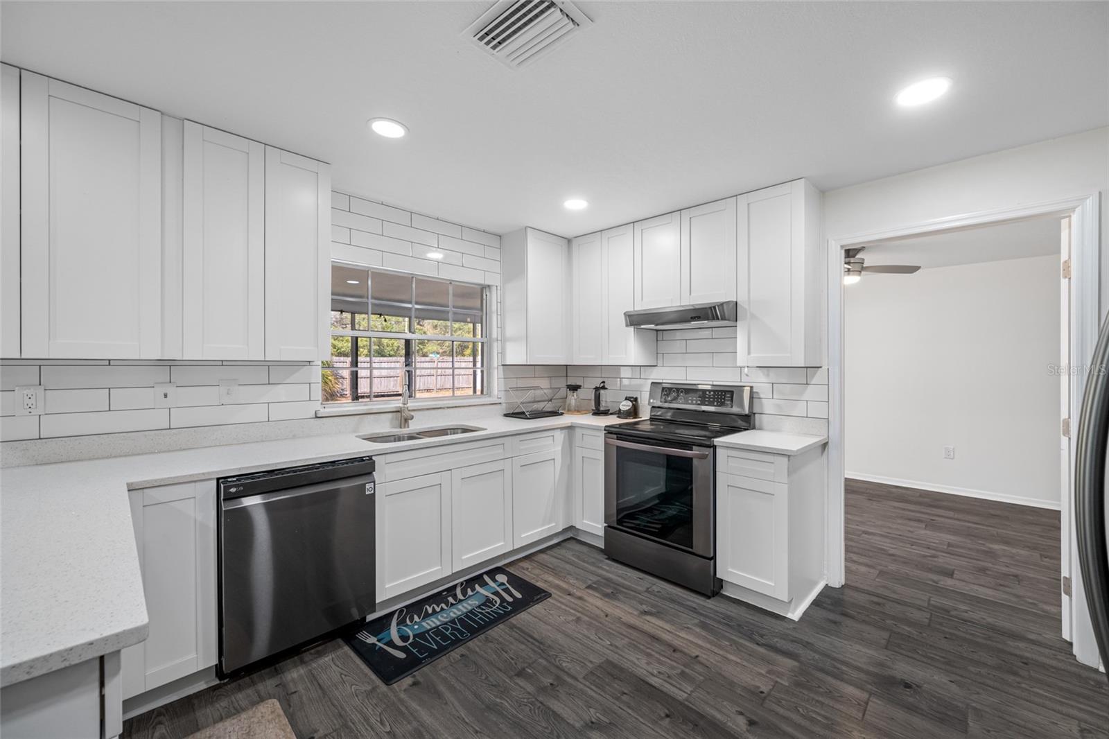 Image 11 of 53 For 3428 Yale Circle