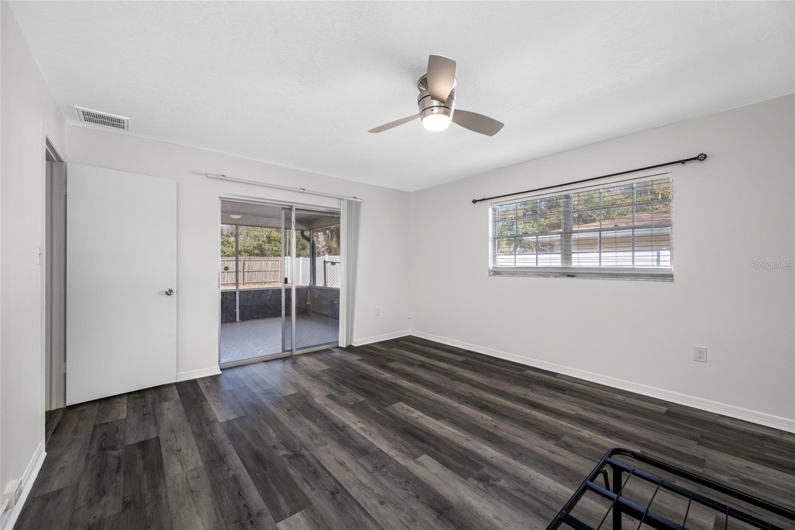 Image 23 of 53 For 3428 Yale Circle