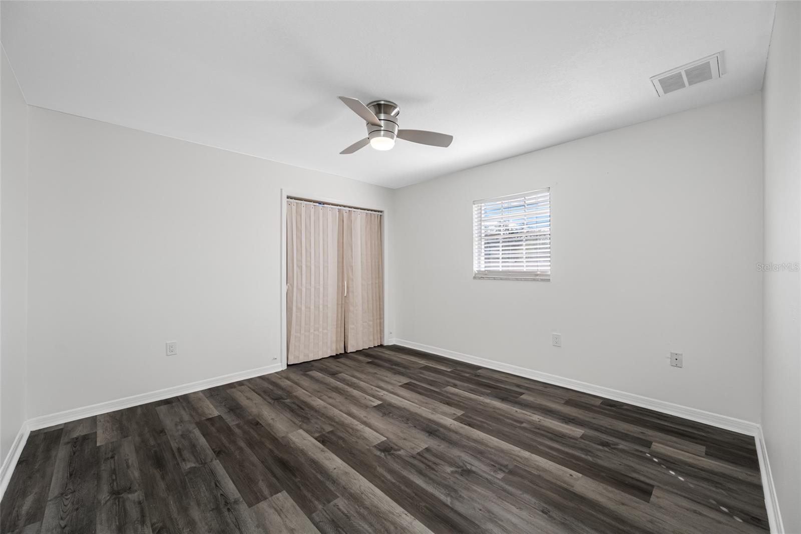 Image 28 of 53 For 3428 Yale Circle