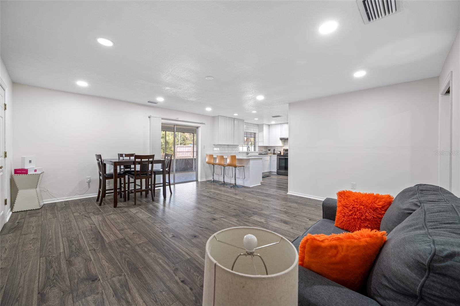 Image 6 of 53 For 3428 Yale Circle