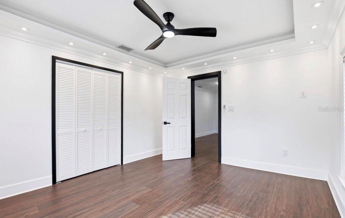 Image 22 of 67 For 2132 Bird Street