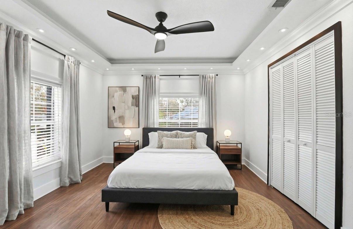 Image 24 of 67 For 2132 Bird Street