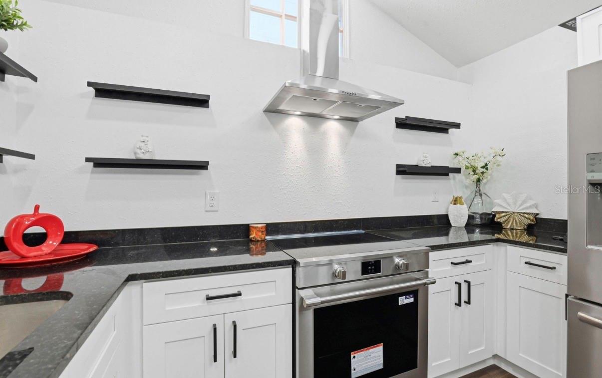 Image 32 of 67 For 2132 Bird Street