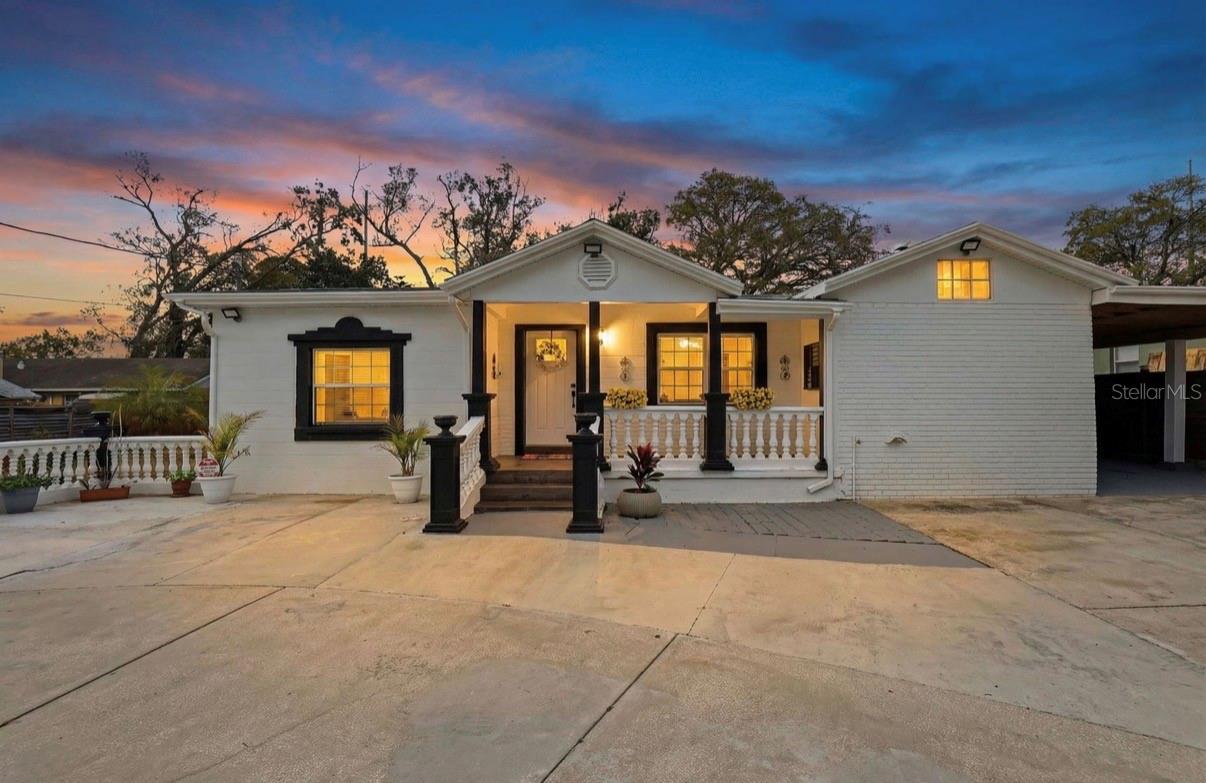 Image 5 of 67 For 2132 Bird Street