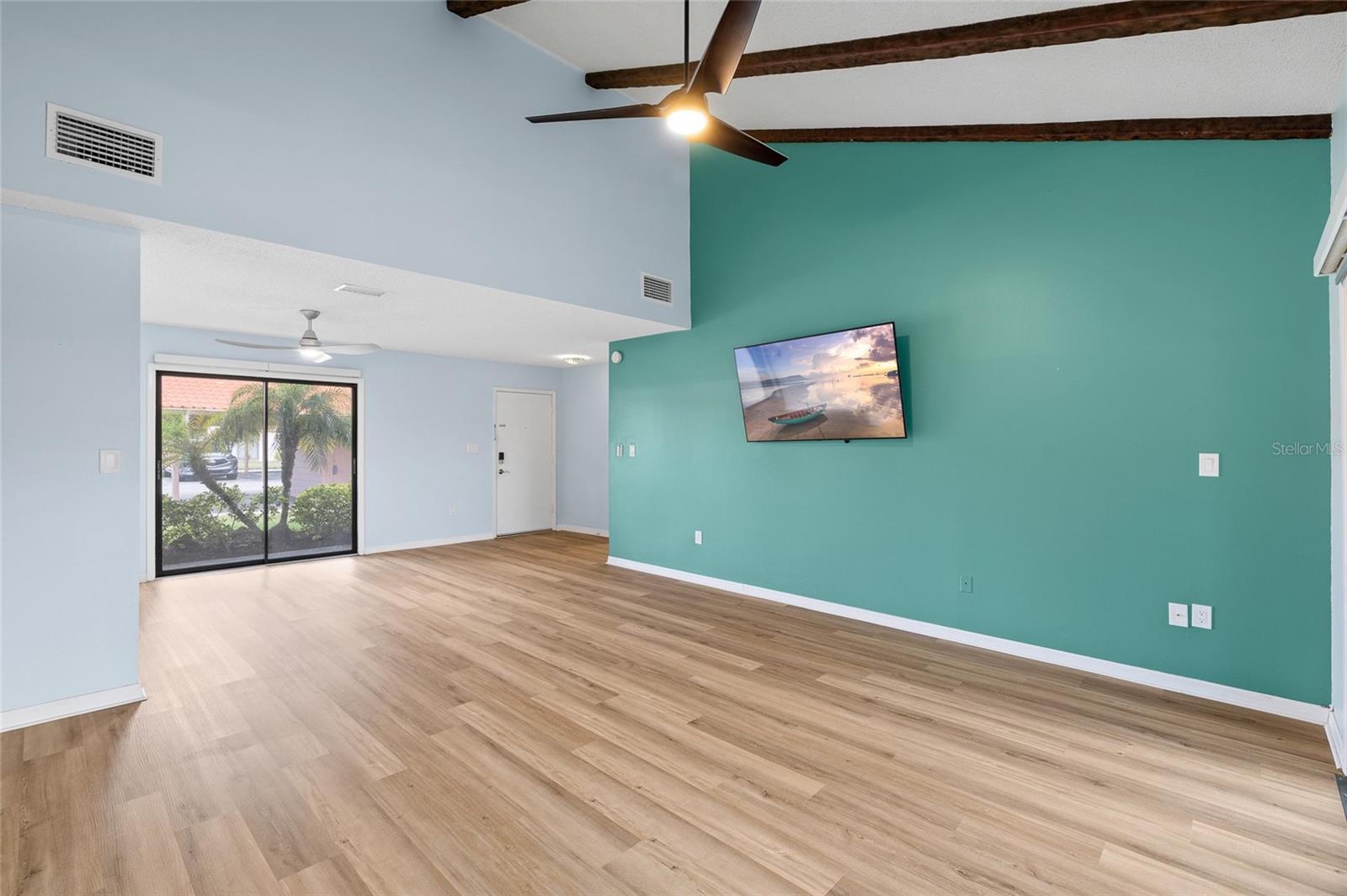 Image 15 of 37 For 6535 Draw Lane 85