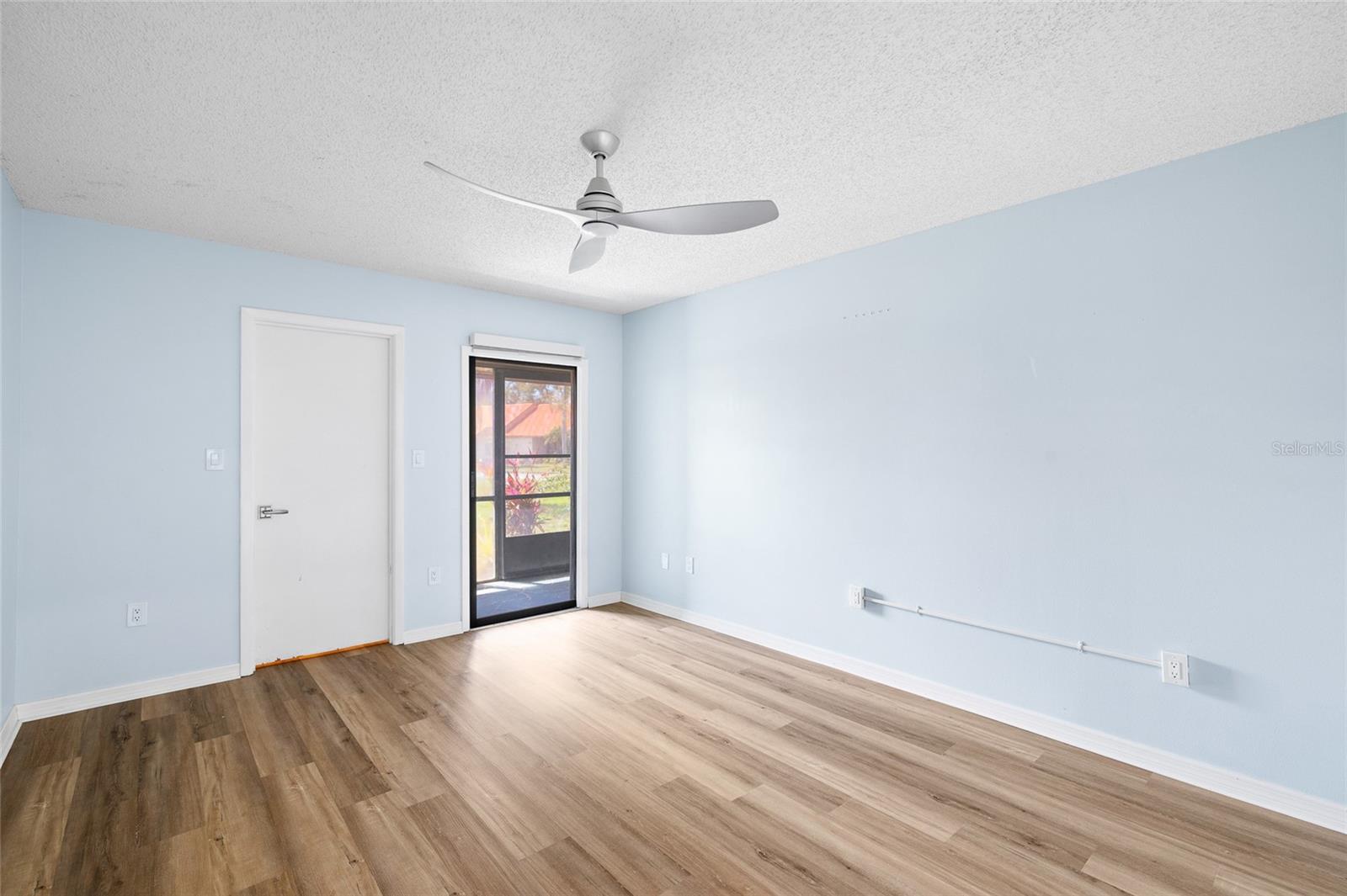 Image 17 of 37 For 6535 Draw Lane 85