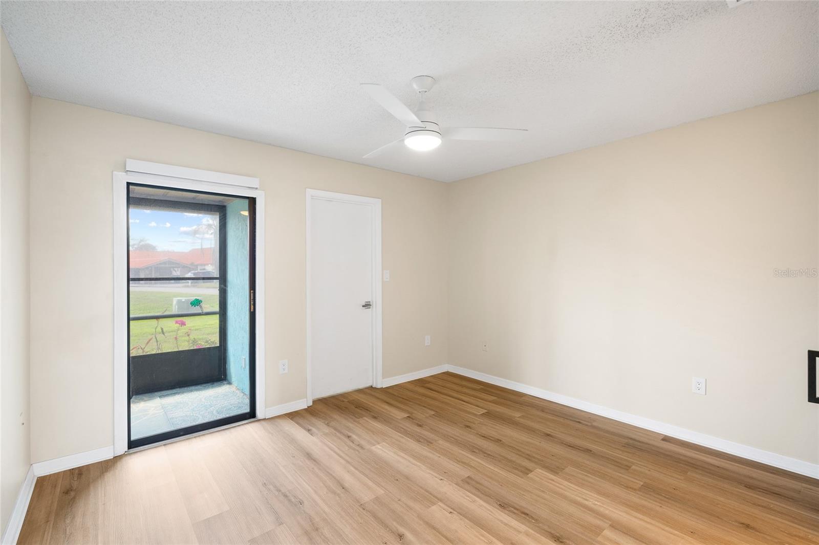 Image 19 of 37 For 6535 Draw Lane 85