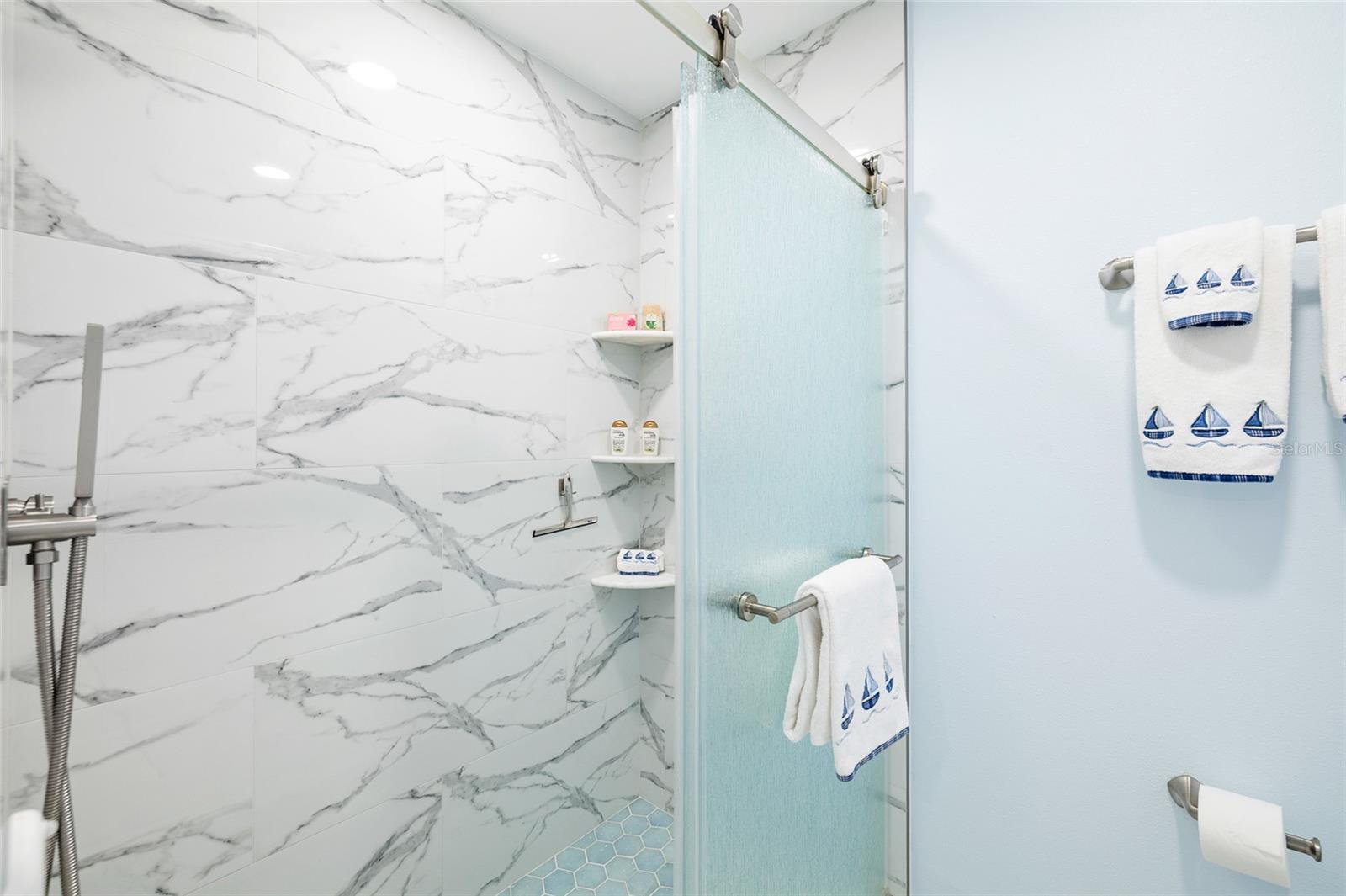 Image 21 of 37 For 6535 Draw Lane 85