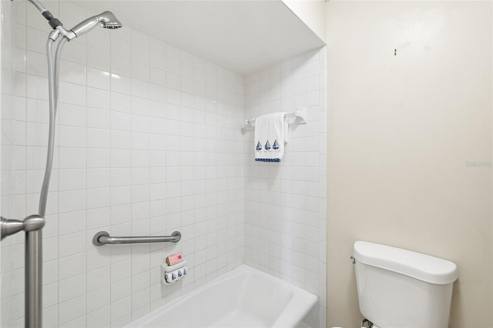 Image 25 of 37 For 6535 Draw Lane 85