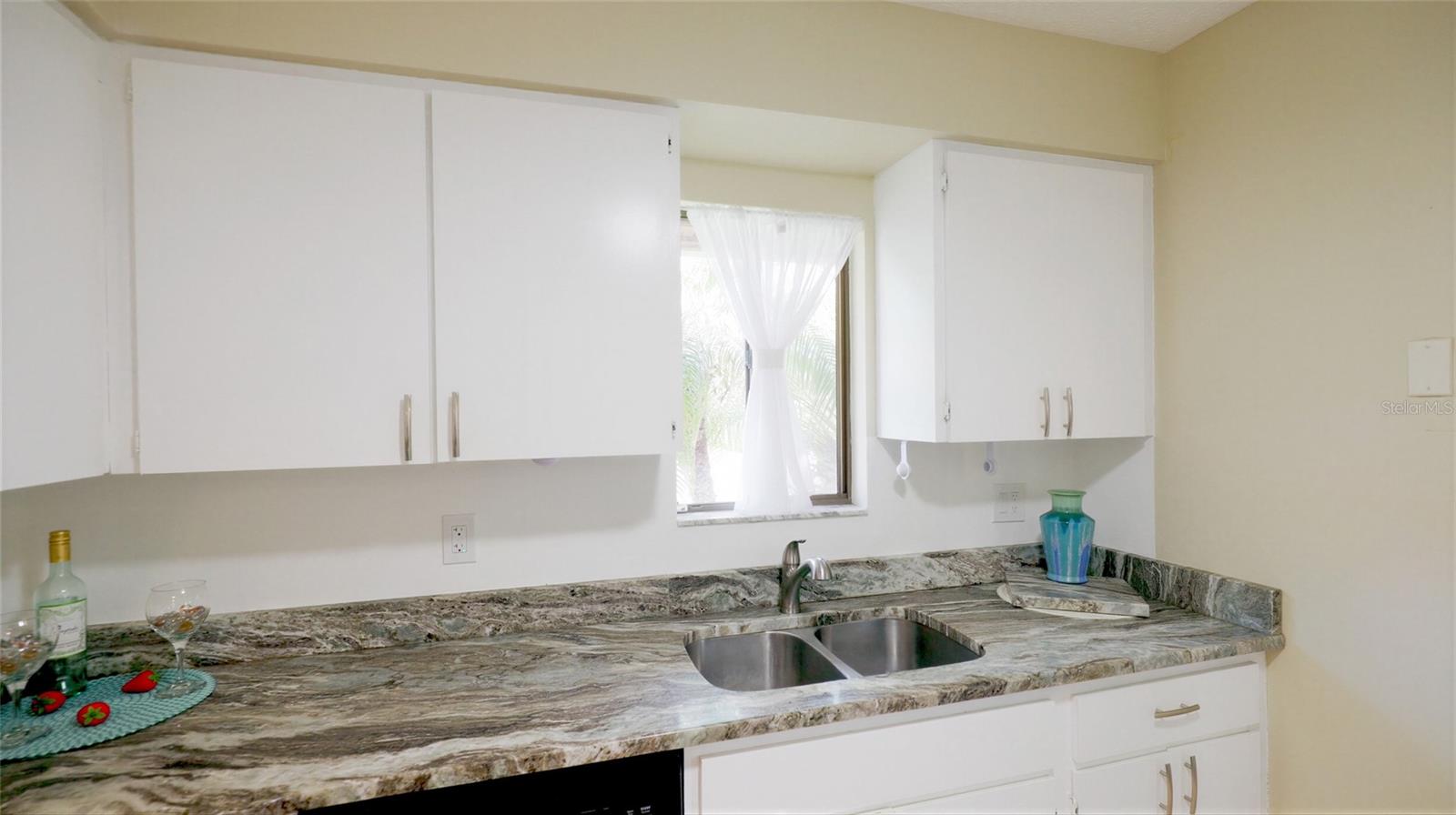 Image 9 of 37 For 6535 Draw Lane 85