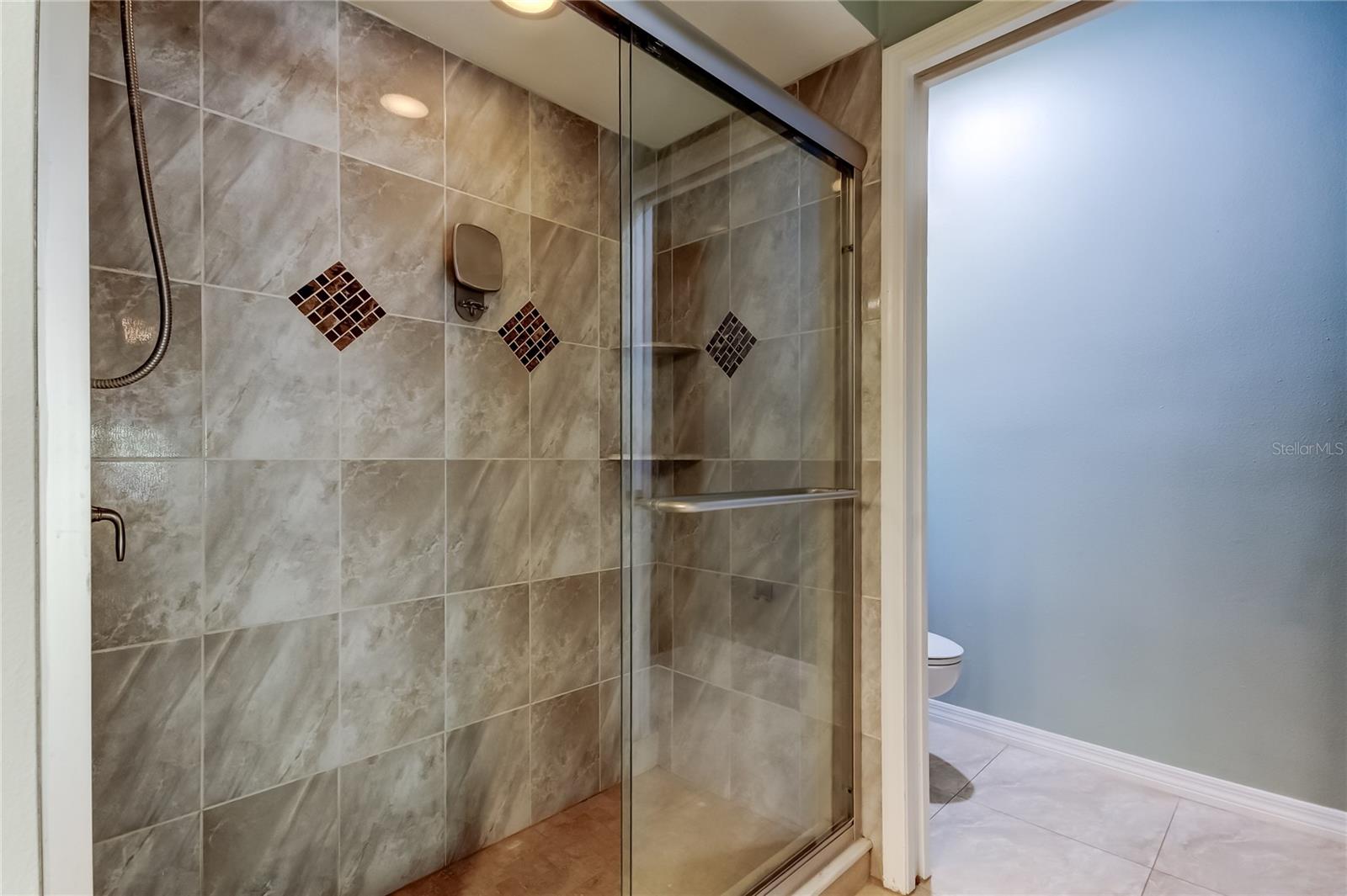 Image 10 of 50 For 11303 Shipwatch Lane 1865