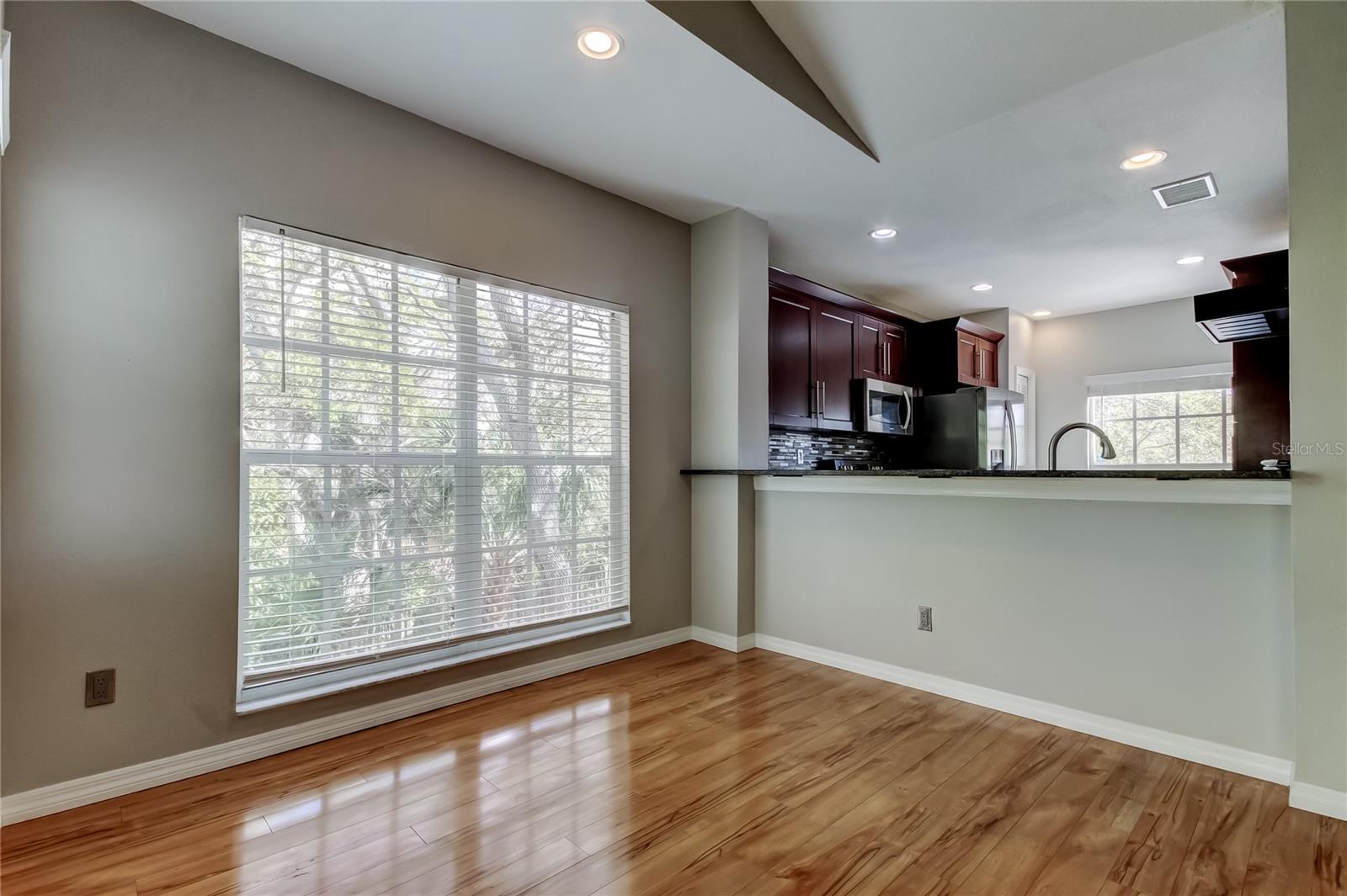 Image 15 of 50 For 11303 Shipwatch Lane 1865